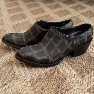 Muro Hand Crafted Crocodile Patterned Leather Low Boots